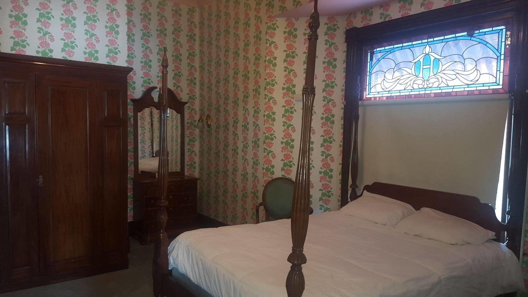 Irwin Street Inn 핸포드 외부 사진